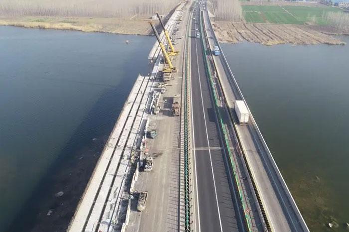 京沪高速公路改扩建项目